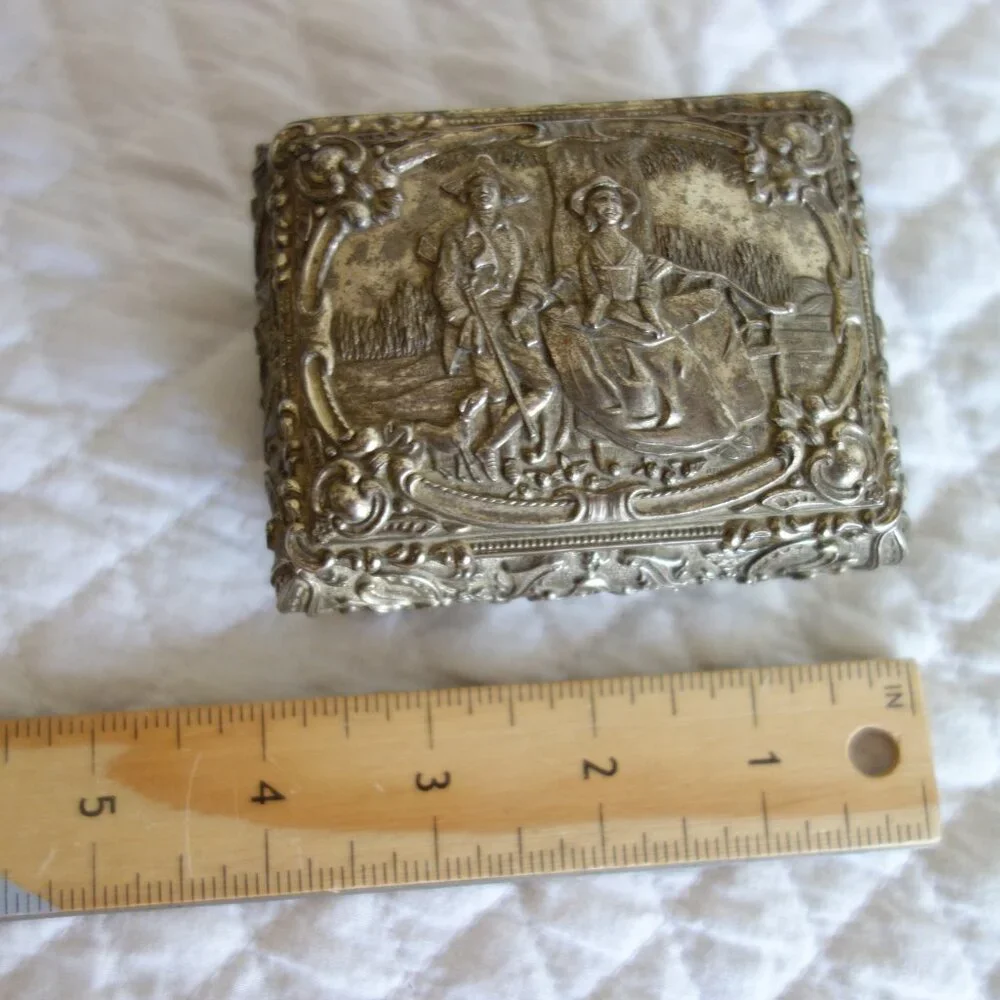 Vtg Silver Plated Man Woman Hunting Trinket Box w/ Red Velvet Lining – Japan